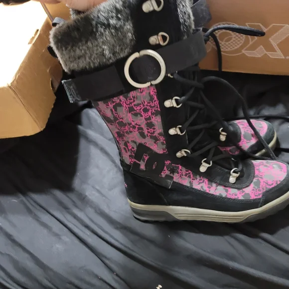 DC shoes size 7 - Picture 7 of 8